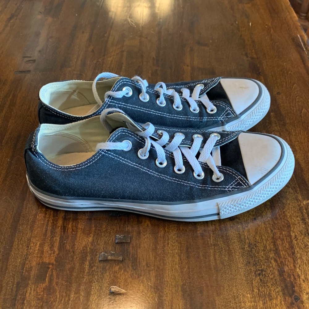 Converse Black Low-Tops - Picture 3 of 4